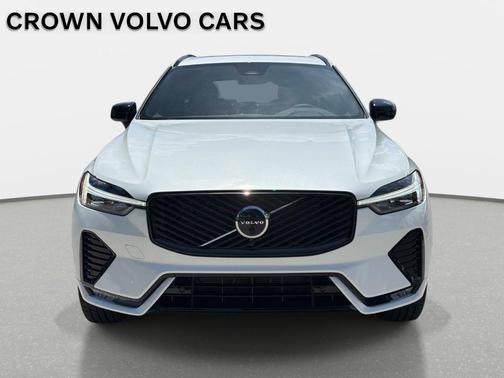 Crystal White 2026 Volvo XC60 B5 Plus
