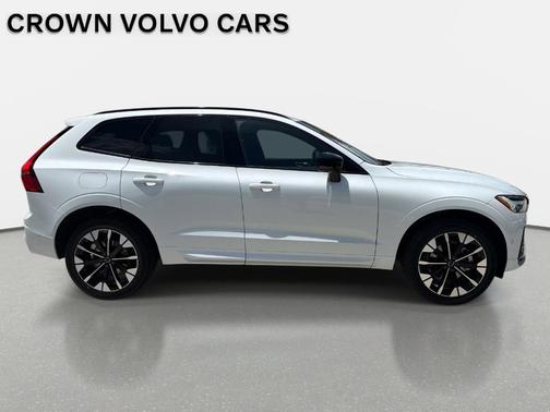 Crystal White 2026 Volvo XC60 B5 Plus