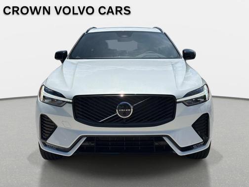 Crystal White 2026 Volvo XC60 B5 Plus