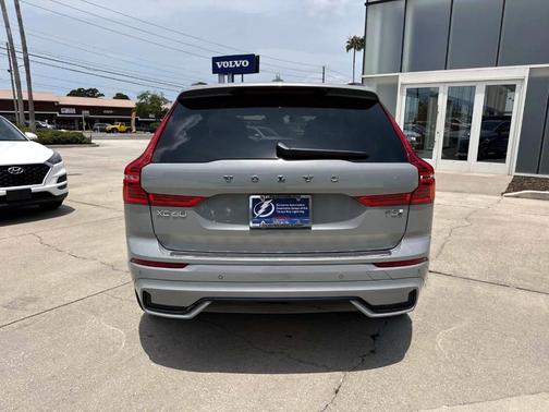 2025 Volvo XC60 Plug-In Hybrid T8 Ultra