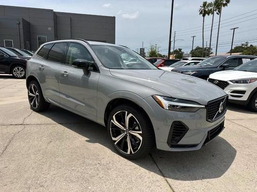 2025 Volvo XC60 Plug-In Hybrid T8 Ultra