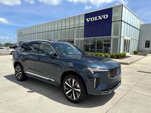 2025 Volvo XC90 B5 Core