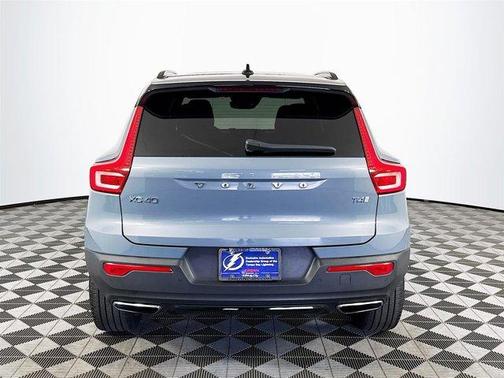 2020 Volvo XC40 T4 R-Design