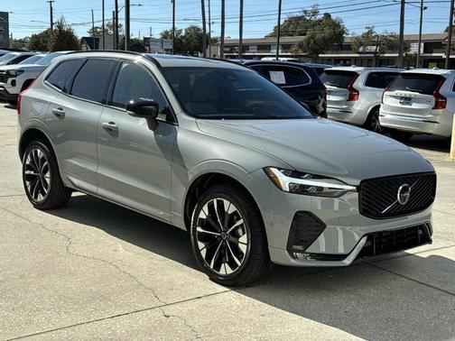 2026 Volvo XC60 B5 Plus