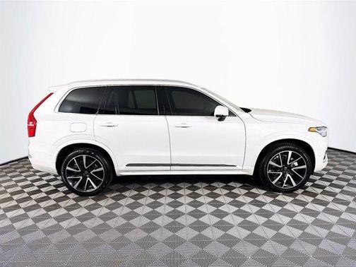 2024 Volvo XC90 B6 Plus Bright Theme 7-Seater