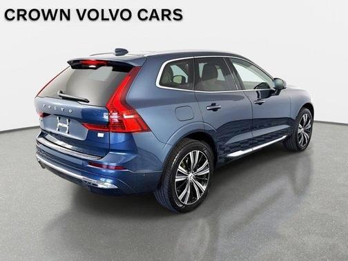 2023 Volvo XC60 Recharge Plug-In Hybrid T8 Plus Bright Theme