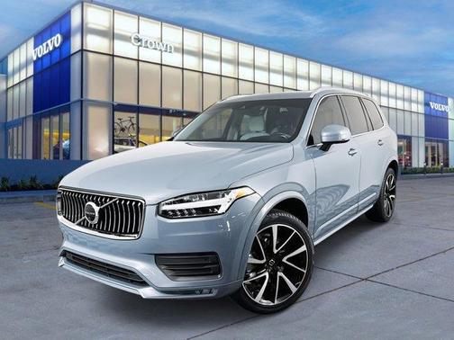 2022 Volvo XC90 T6 Momentum 7 Passenger