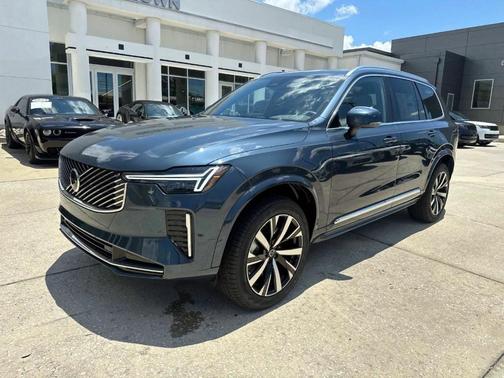 2026 Volvo XC90 B5 Core