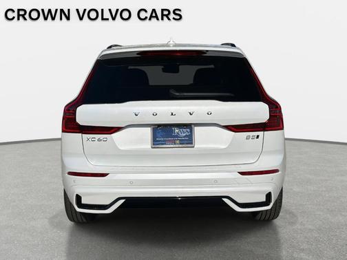 2026 Volvo XC60 B5 Plus