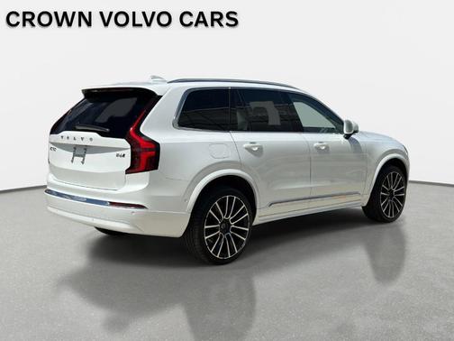 Crystal White 2026 Volvo XC90 B6 Plus 6-Seater