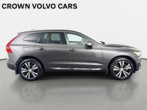 2023 Volvo XC60 B5 Plus Bright Theme