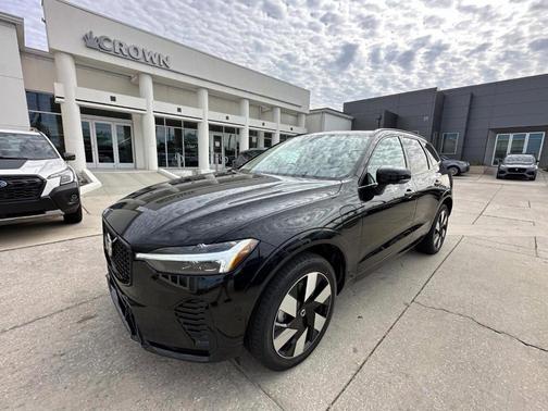 2025 Volvo XC60 Plug-In Hybrid T8 Plus