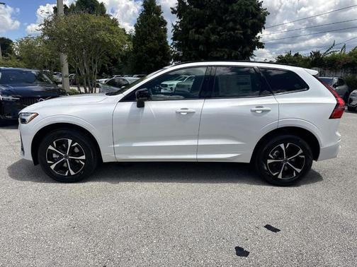 2026 Volvo XC60 B5 Core