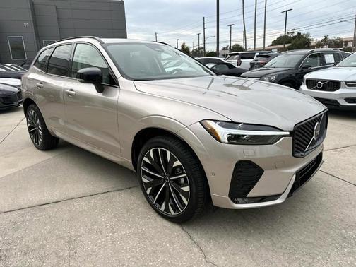 2026 Volvo XC60 B5 Ultra