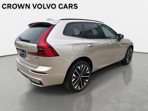 2026 Volvo XC60 B5 Ultra