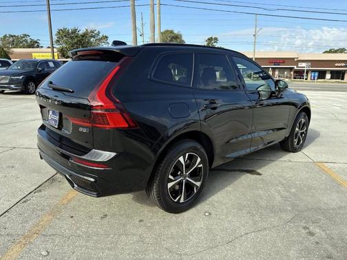 2026 Volvo XC60 B5 Core