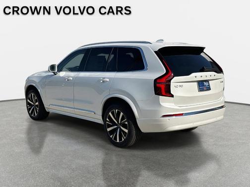 2026 Volvo XC90 B5 Core