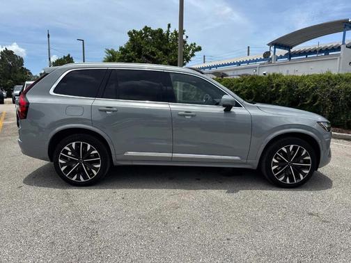 2026 Volvo XC90 Plug-In Hybrid T8 Plus 7-Seater