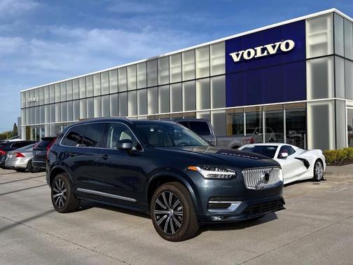 2025 Volvo XC90 B6 Plus 7-Seater