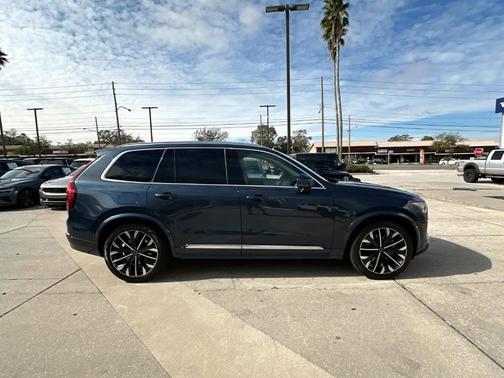 2025 Volvo XC90 B6 Ultra
