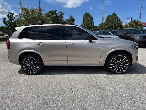 2026 Volvo XC90 B6 Ultra Dark Theme 7-Seater