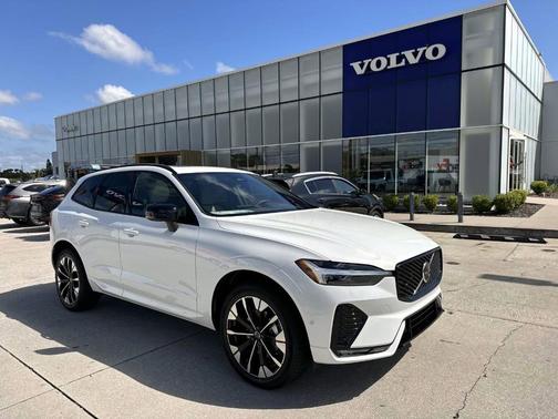 2026 Volvo XC60 B5 Plus
