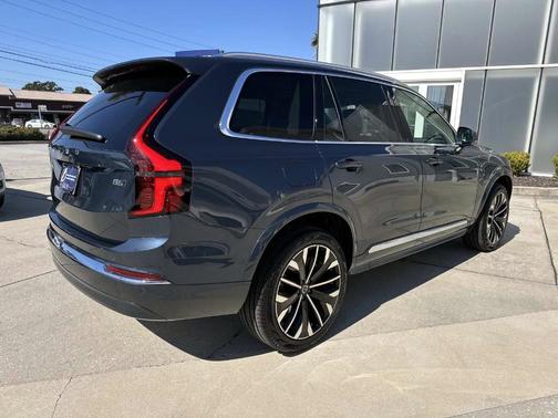 2026 Volvo XC90 B6 Ultra 7-Seater