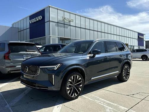 2026 Volvo XC90 B6 Ultra 7-Seater