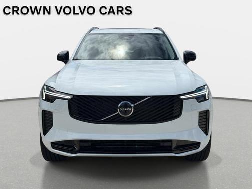 Crystal White 2026 Volvo XC90 B6 Ultra Dark Theme 6-Seater