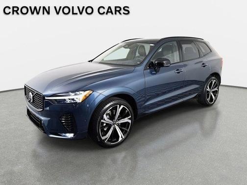 2023 Volvo XC60 B5 Ultimate Dark Theme