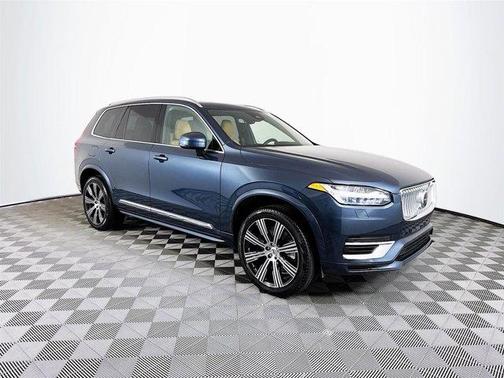 2024 Volvo XC90 Recharge Plug-In Hybrid T8 Ultimate Bright Theme 7-Seater