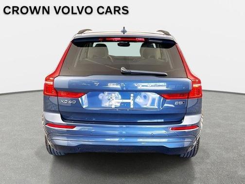 2022 Volvo XC60 B5 Momentum