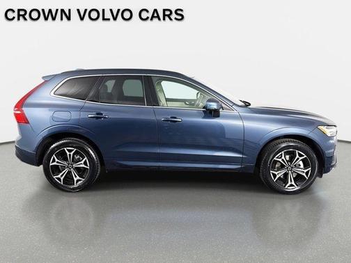 2022 Volvo XC60 B5 Momentum