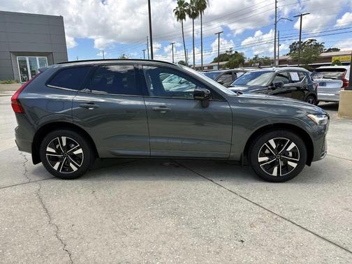 2026 Volvo XC60 B5 Core