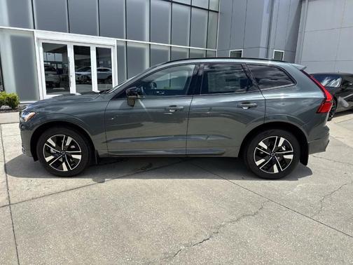 2026 Volvo XC60 B5 Core