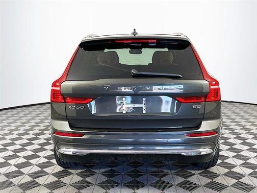 2022 Volvo XC60 B5 Inscription