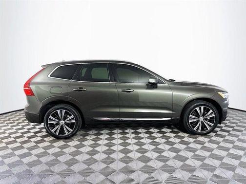 2022 Volvo XC60 B5 Inscription