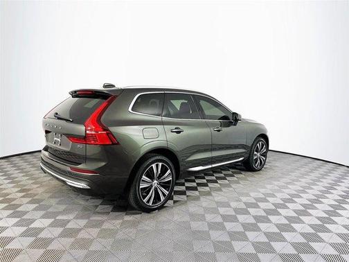 2022 Volvo XC60 B5 Inscription