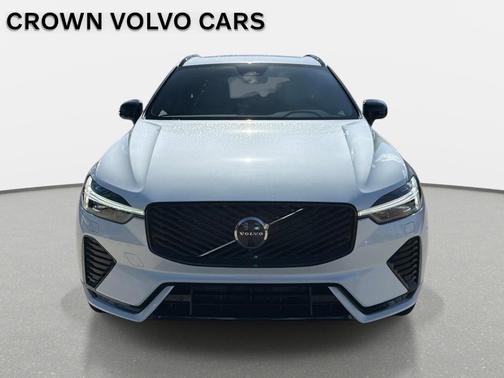 Crystal White 2026 Volvo XC60 B5 Plus