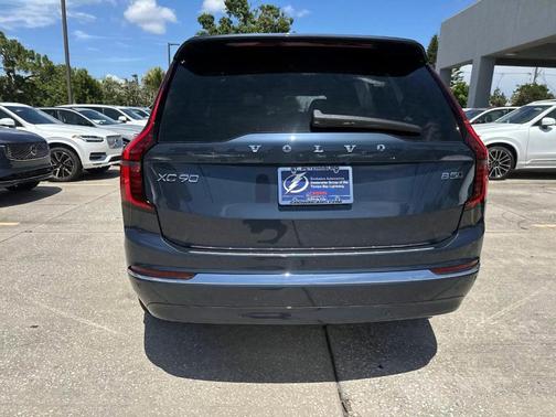 2025 Volvo XC90 B5 Plus 7-Seater