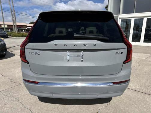 2026 Volvo XC90 B6 Ultra 7-Seater