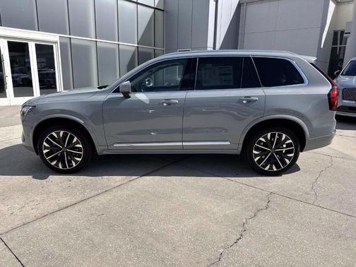 2026 Volvo XC90 B6 Ultra 7-Seater
