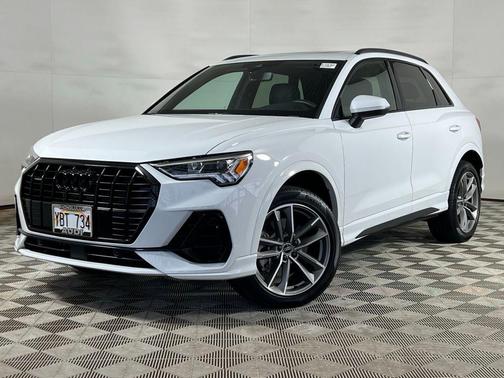 Glacier White 2025 Audi Q3 Premium 45 TFSI S line quattro Tiptronic