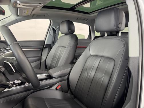 2023 Audi e-tron Premium Plus quattro