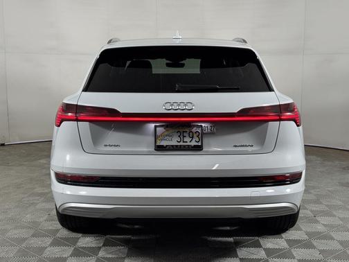 2023 Audi e-tron Premium Plus quattro