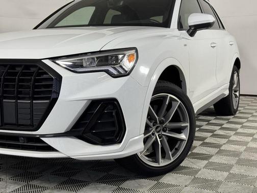 2022 Audi Q3 45 S line Premium Plus