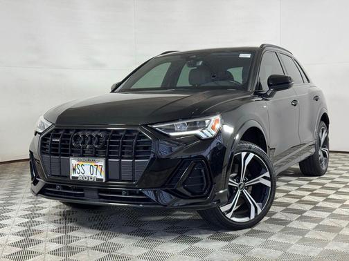 Mythos Black Metallic 2023 Audi Q3 45 S line Premium Plus
