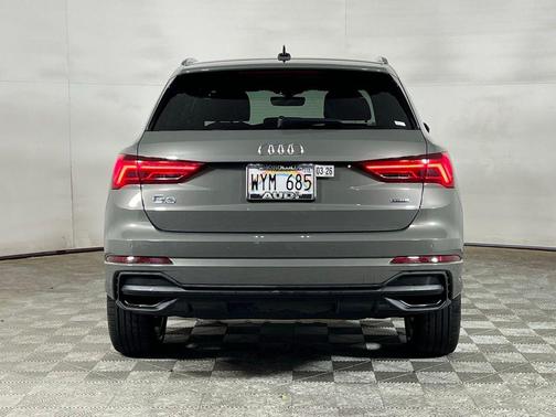 2024 Audi Q3 Premium 45 TFSI S line quattro Tiptronic