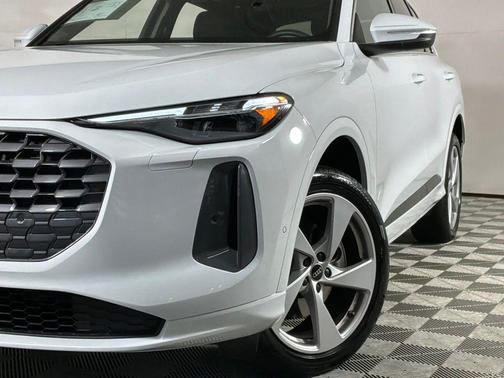 2025 Audi Q5 Premium Plus TFSI quattro S tronic