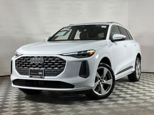 2025 Audi Q5 Premium Plus TFSI quattro S tronic